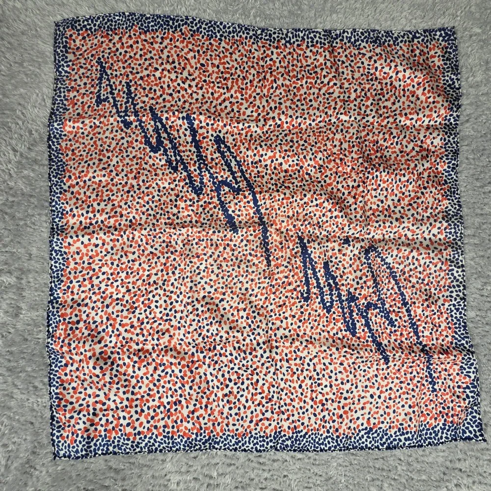 Bill Blass Scarf Women OS Red Blue Pebble Print Excellent Silk Signature Square‎